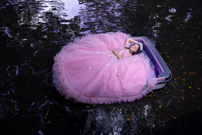 Sesión de XV años vestido rosa en lago Chapultepec de Cuernavaca