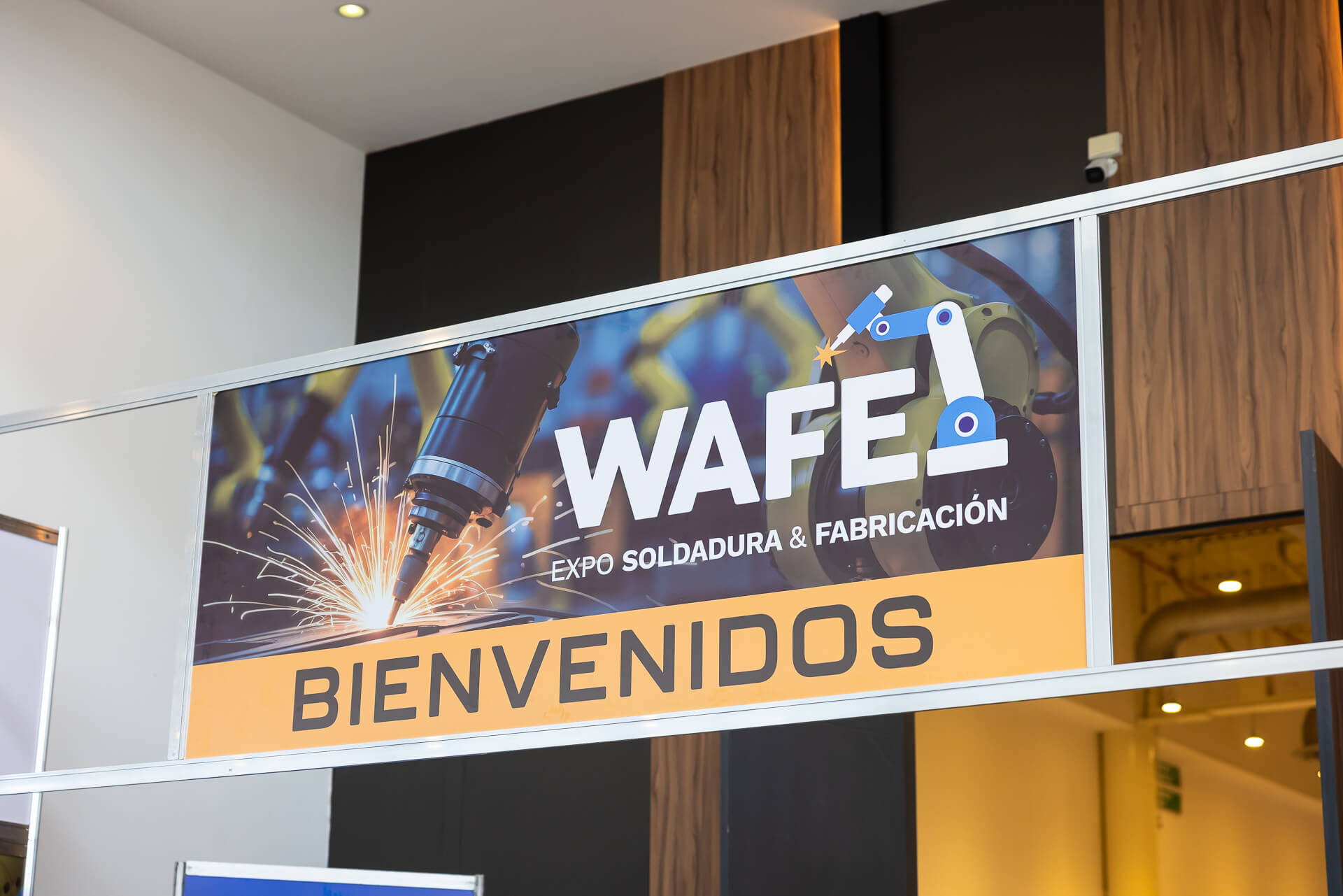 Fotografía profesional de stand en Expo WAFE Querétaro.