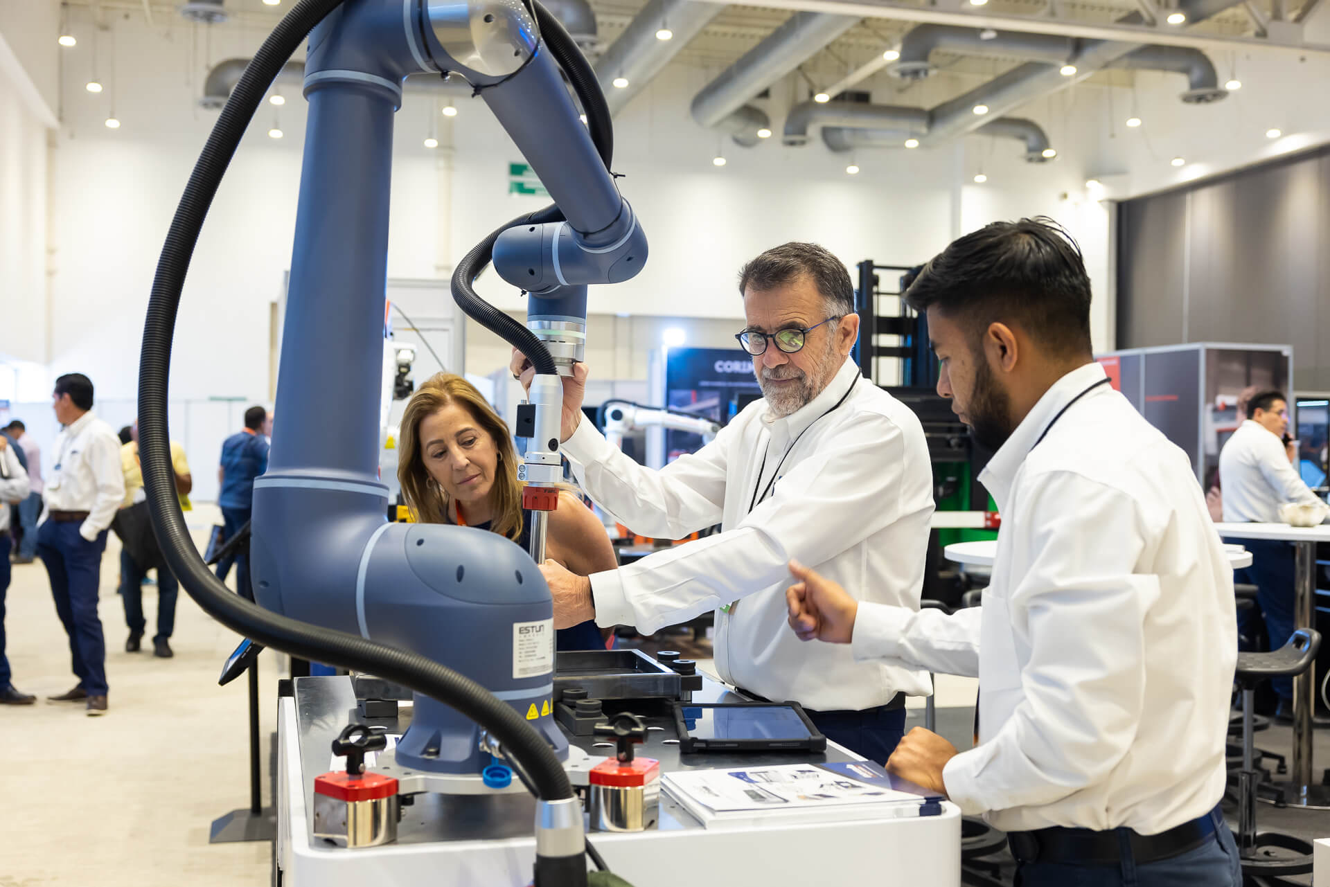 Fotografía profesional de stand en Expo WAFE Querétaro.