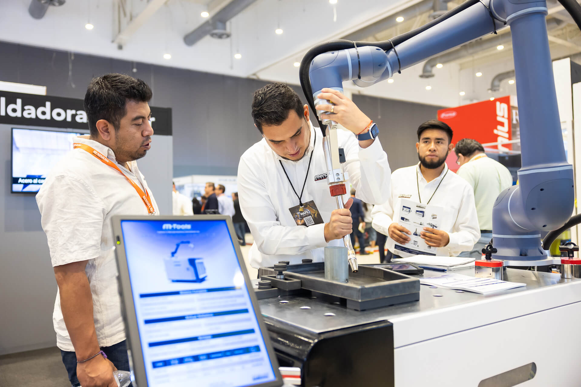 Fotografía profesional de stand en Expo WAFE Querétaro.